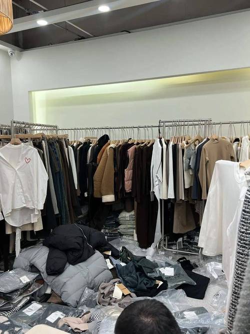 2025年度服装尾货批发排名发布！全国优质货源Top榜深度解析